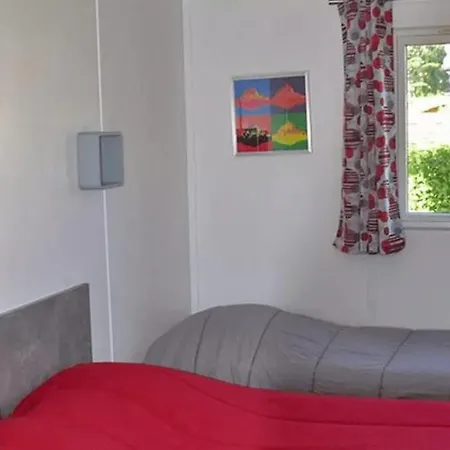 Camping Les Pommiers Du Mont Saint Michel Beauvoir (Manche)