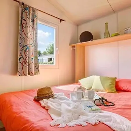 Camping Les Pommiers Du Mont Saint Michel