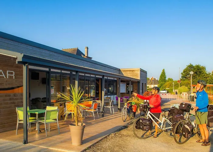 Camping Les Pommiers Du Mont Saint Michel *