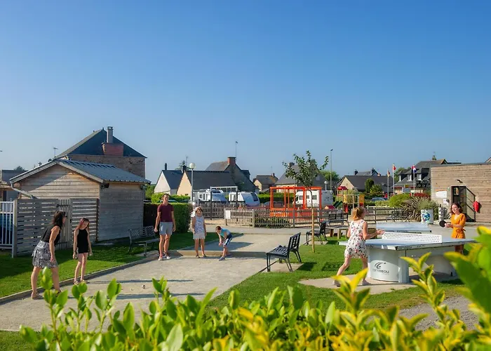 Les Pommiers Du Mont Saint Michel Camping Beauvoir (Manche)