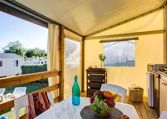 Les Pommiers Du Mont Saint Michel *