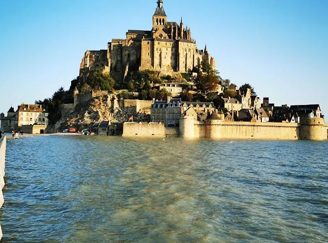 Les Pommiers Du Mont Saint Michel Parque de Campismo
