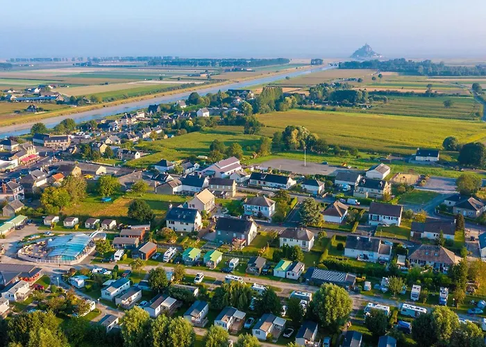 Les Pommiers Du Mont Saint Michel Beauvoir (Manche)