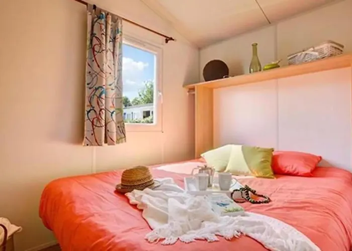 Parque de Campismo Les Pommiers Du Mont Saint Michel