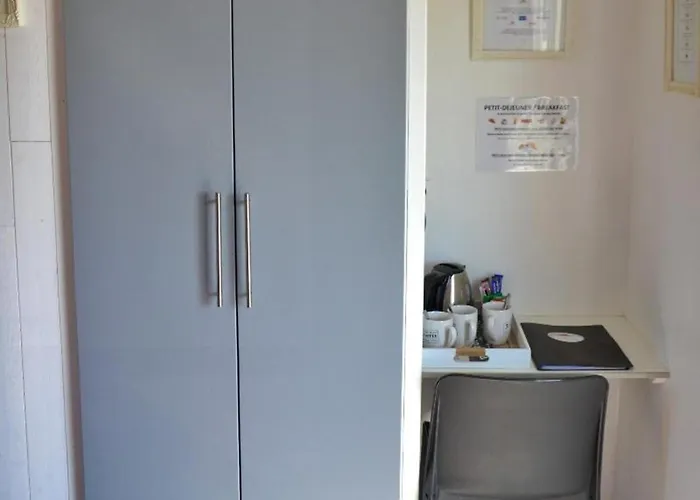 Parque de Campismo Les Pommiers Du Mont Saint Michel *