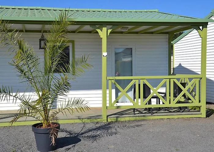 Les Pommiers Du Mont Saint Michel Parque de Campismo *